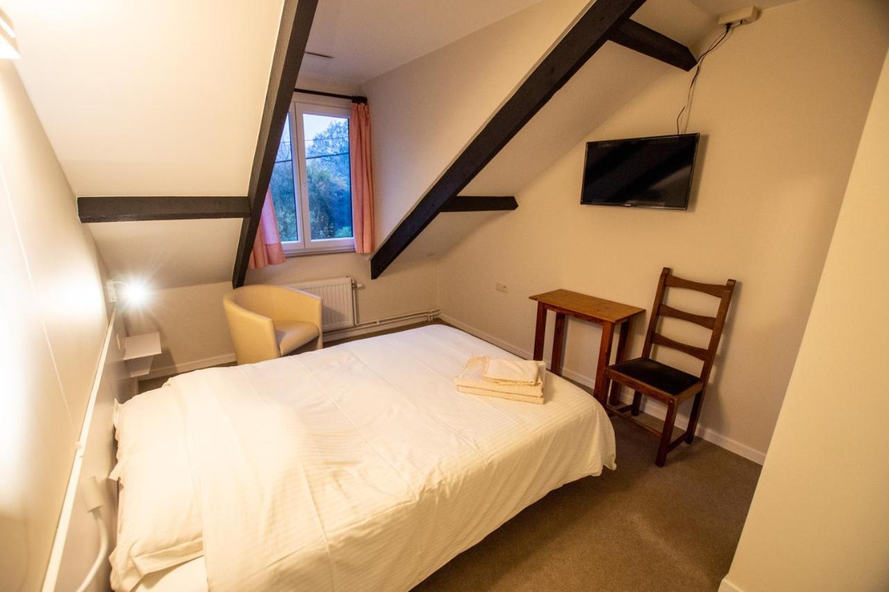 Auberge Le Vieux Moulin Poupehan Exteriör bild